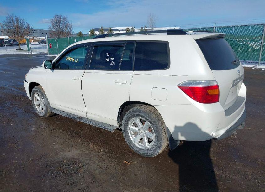 Photo 3 of 2010 Toyota Highlander SE V6 (VIN 5TDJK3EH2AS029643)