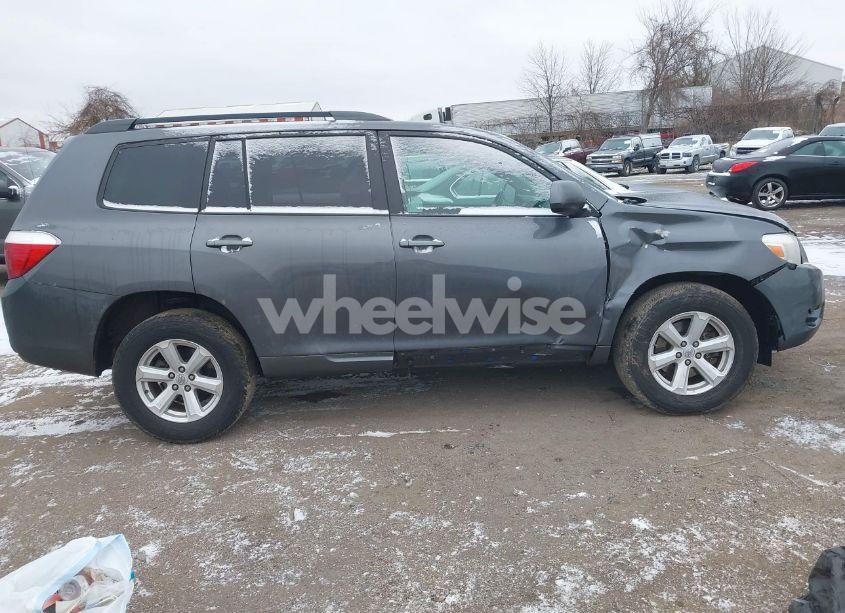 Photo 13 of 2010 Toyota Highlander SE V6 (VIN 5TDJK3EH2AS039007)