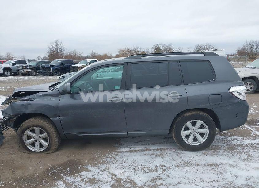 Photo 14 of 2010 Toyota Highlander SE V6 (VIN 5TDJK3EH2AS039007)