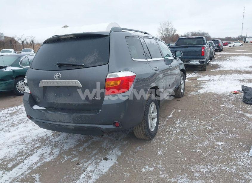 Photo 4 of 2010 Toyota Highlander SE V6 (VIN 5TDJK3EH2AS039007)