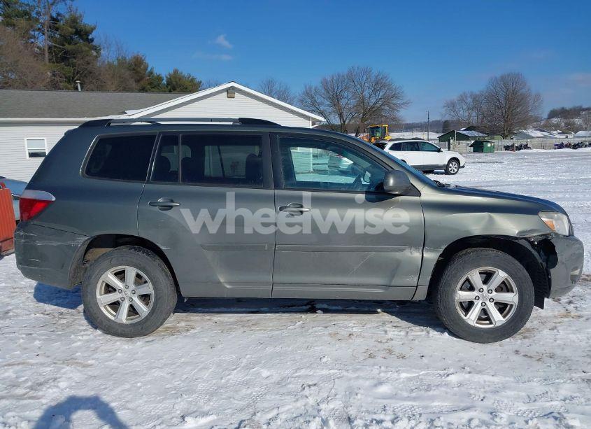 Photo 13 of 2010 Toyota Highlander SE V6 (VIN 5TDJK3EH4AS016196)