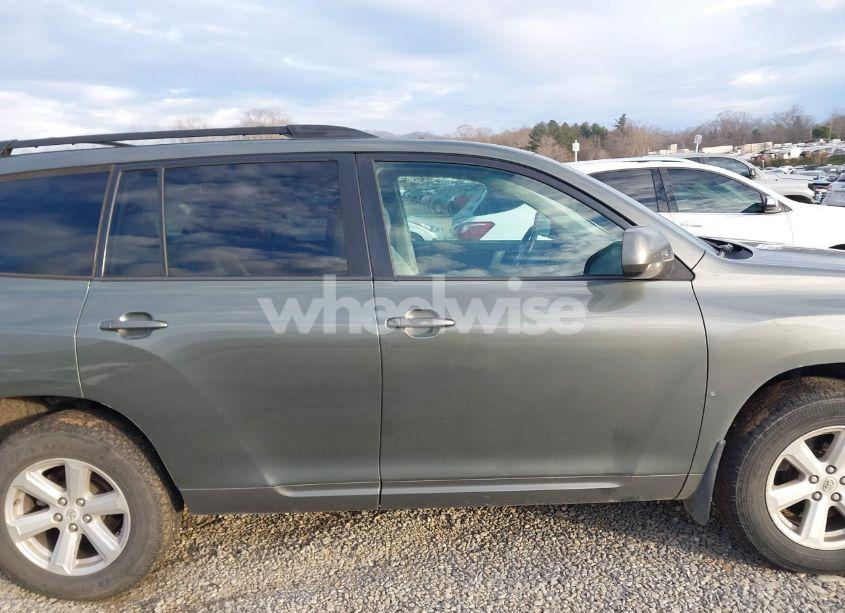 Photo 13 of 2010 Toyota Highlander SE V6 (VIN 5TDJK3EH5AS031130)