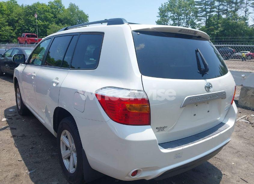 Photo 3 of 2010 Toyota Highlander SE V6 (VIN 5TDJK3EH6AS016667)