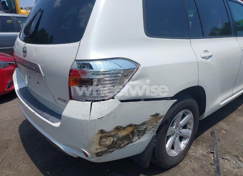 Photo 6 of 2010 Toyota Highlander SE V6 (VIN 5TDJK3EH6AS016667)