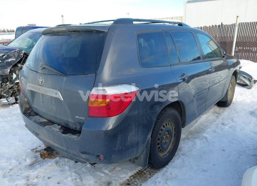 Photo 4 of 2010 Toyota Highlander SE V6 (VIN 5TDJK3EH7AS029251)