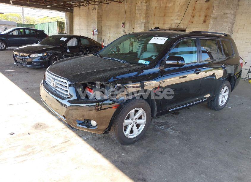 Photo 2 of 2010 Toyota Highlander SE V6 (VIN 5TDJK3EH7AS032568)