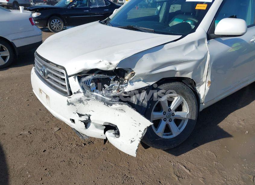 Photo 6 of 2010 Toyota Highlander SE V6 (VIN 5TDJK3EH9AS027128)