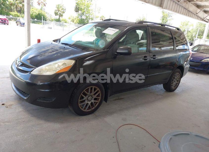 Photo 2 of 2010 Toyota Sienna LE (VIN 5TDJK4CC1AS030716)