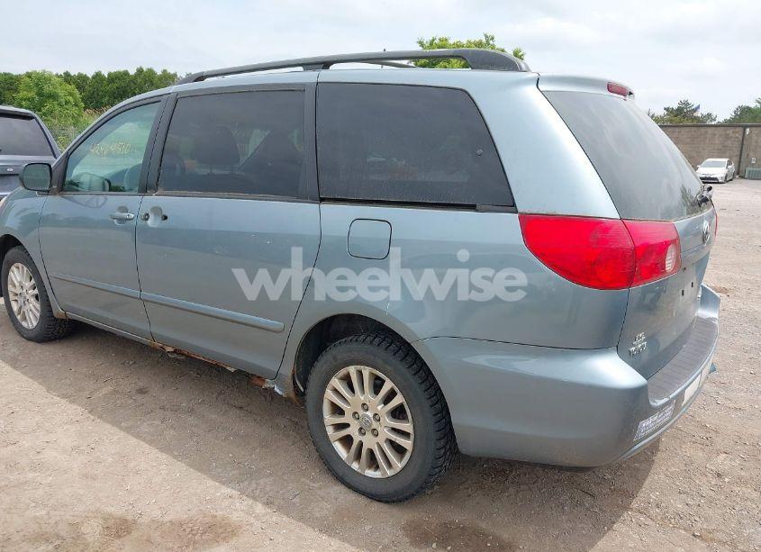 Photo 3 of 2010 Toyota Sienna LE (VIN 5TDJK4CC1AS030733)