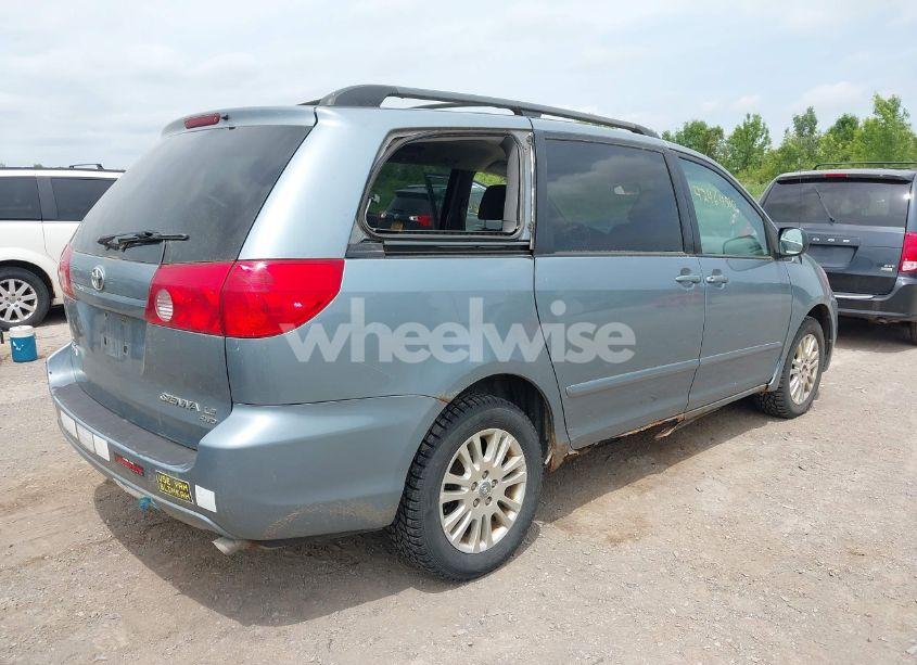 Photo 4 of 2010 Toyota Sienna LE (VIN 5TDJK4CC1AS030733)