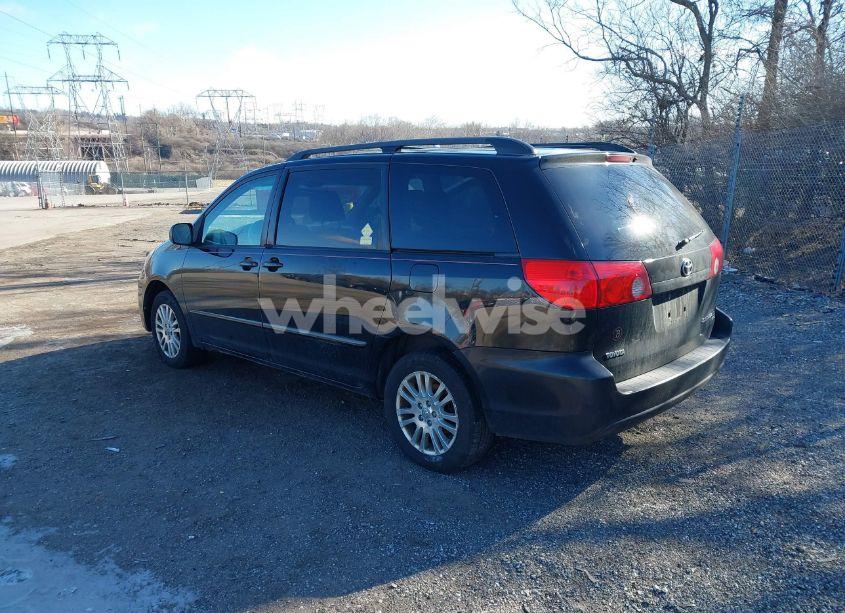 Photo 3 of 2010 Toyota Sienna LE (VIN 5TDJK4CC2AS034130)