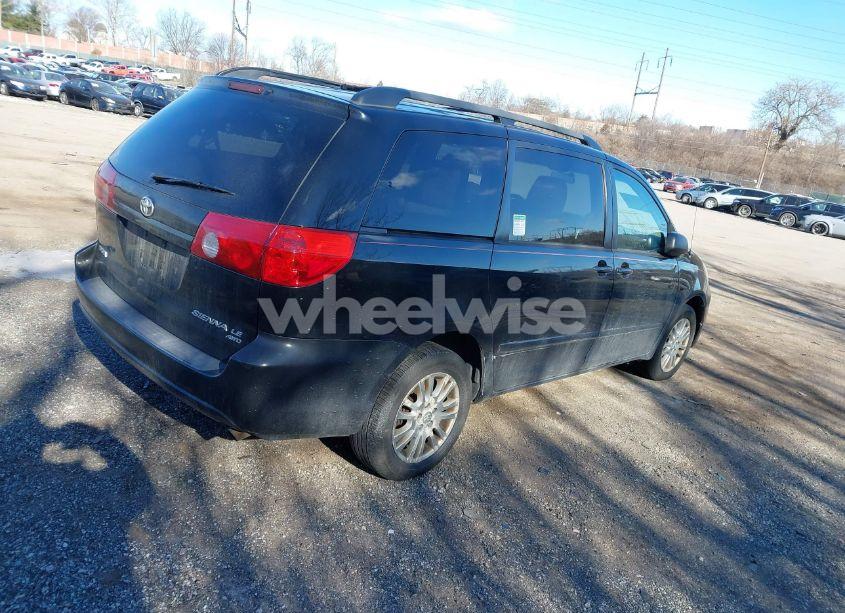 Photo 4 of 2010 Toyota Sienna LE (VIN 5TDJK4CC2AS034130)