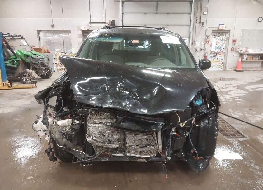 Photo 13 of 2010 Toyota Sienna LE (VIN 5TDJK4CC4AS031052)