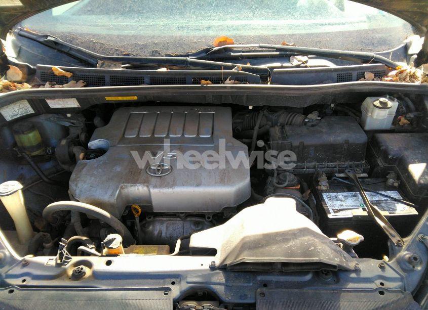 Photo 10 of 2010 Toyota Sienna LE (VIN 5TDJK4CC9AS031970)