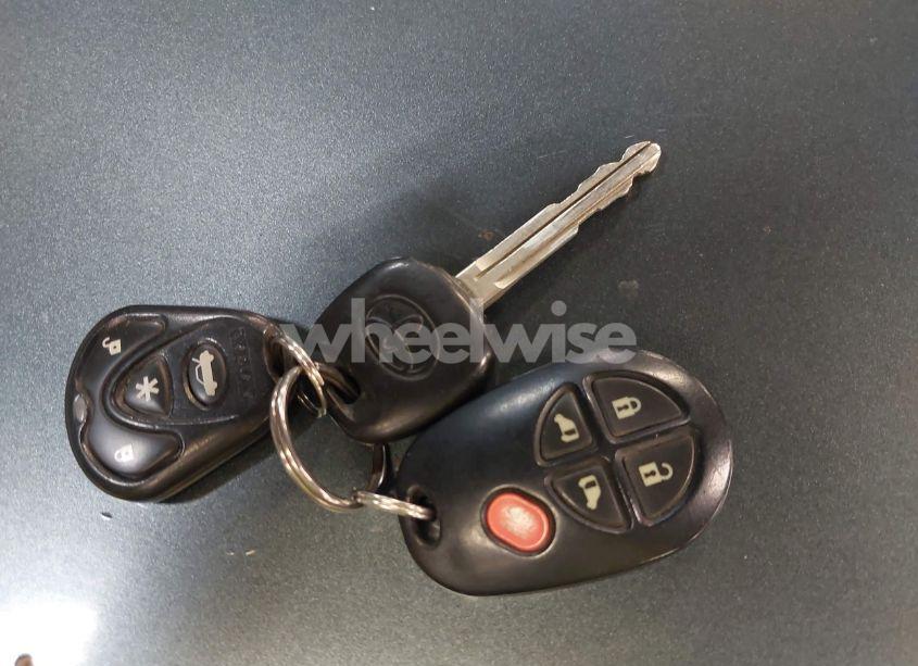 Photo 11 of 2010 Toyota Sienna LE (VIN 5TDJK4CCXAS029645)