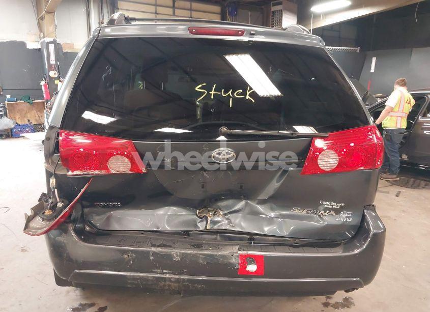 Photo 16 of 2010 Toyota Sienna LE (VIN 5TDJK4CCXAS029645)