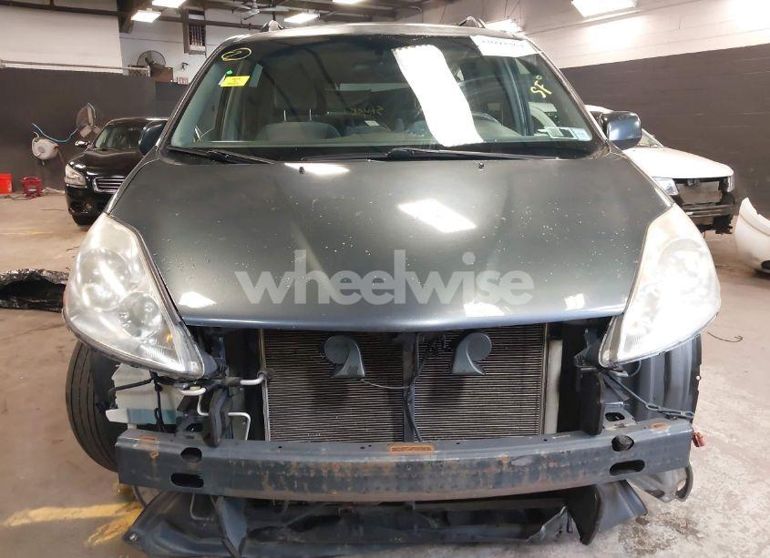 Photo 6 of 2010 Toyota Sienna LE (VIN 5TDJK4CCXAS029645)