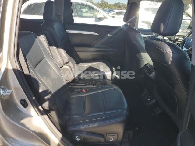 2015 TOYOTA HIGHLANDER XLE (VIN 5TDJKRFH0FS092961) main photo