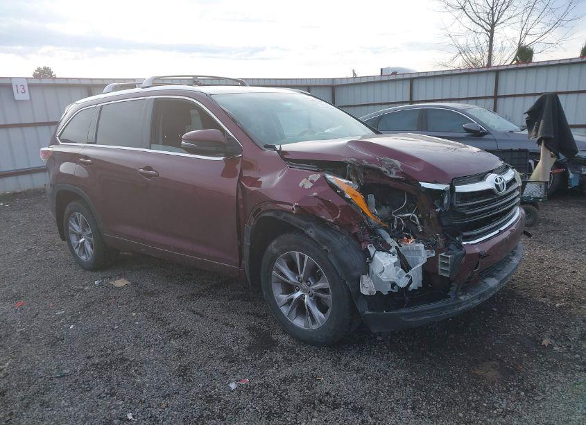 2015 Toyota Highlander XLE V6 (VIN 5TDJKRFH0FS097688) main photo