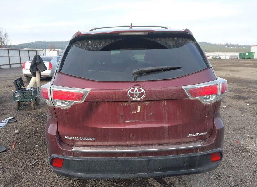 Photo 17 of 2015 Toyota Highlander XLE V6 (VIN 5TDJKRFH0FS097688)