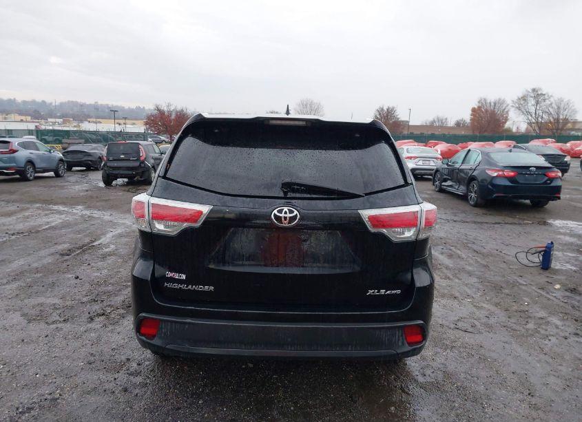 Photo 17 of 2015 Toyota Highlander XLE V6 (VIN 5TDJKRFH0FS107023)