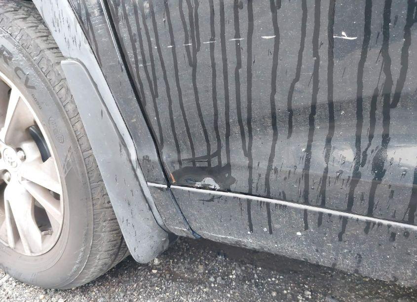 Photo 18 of 2015 Toyota Highlander XLE V6 (VIN 5TDJKRFH0FS107023)