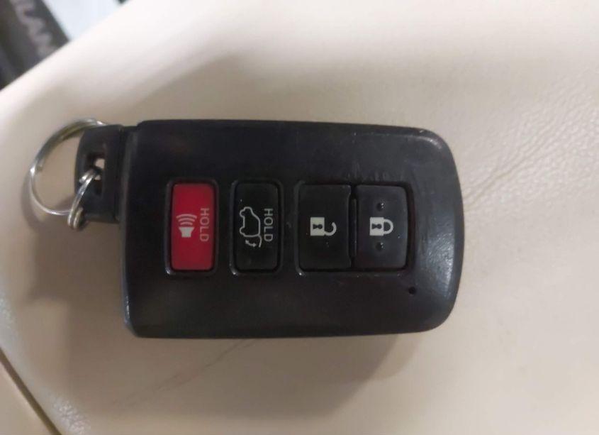 Photo 11 of 2015 Toyota Highlander XLE V6 (VIN 5TDJKRFH0FS190310)