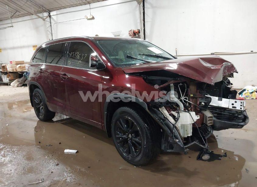 2015 Toyota Highlander XLE V6 (VIN 5TDJKRFH0FS221135) main photo