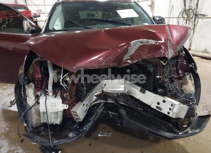 Photo 6 of 2015 Toyota Highlander XLE V6 (VIN 5TDJKRFH0FS221135)