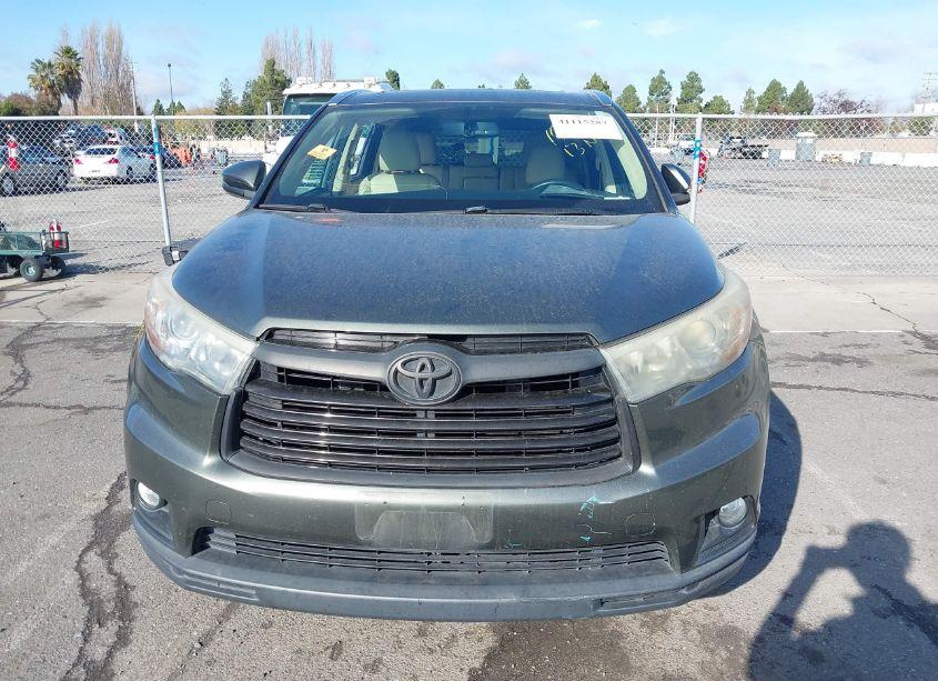 Photo 12 of 2016 Toyota Highlander XLE V6 (VIN 5TDJKRFH0GS244108)