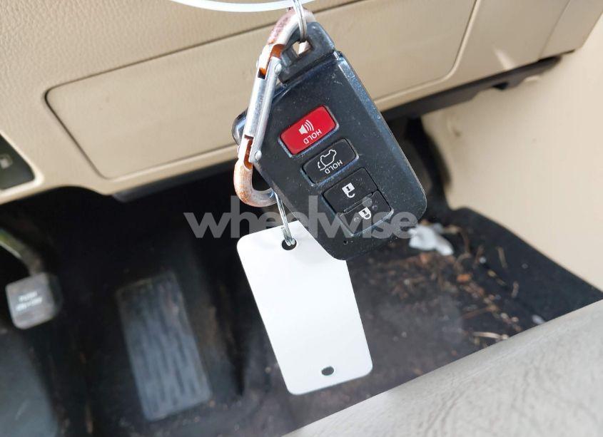 Photo 11 of 2016 Toyota Highlander XLE V6 (VIN 5TDJKRFH0GS283670)