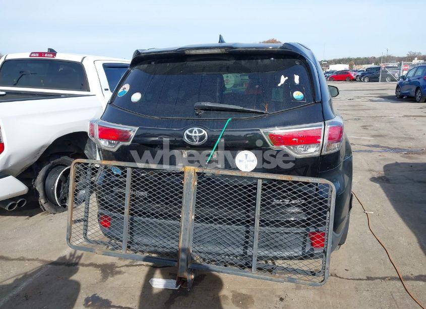 Photo 16 of 2016 Toyota Highlander XLE V6 (VIN 5TDJKRFH0GS283670)