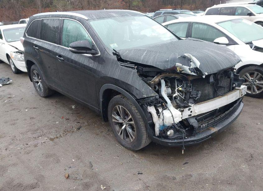 2016 Toyota Highlander XLE V6 (VIN 5TDJKRFH0GS322659) main photo
