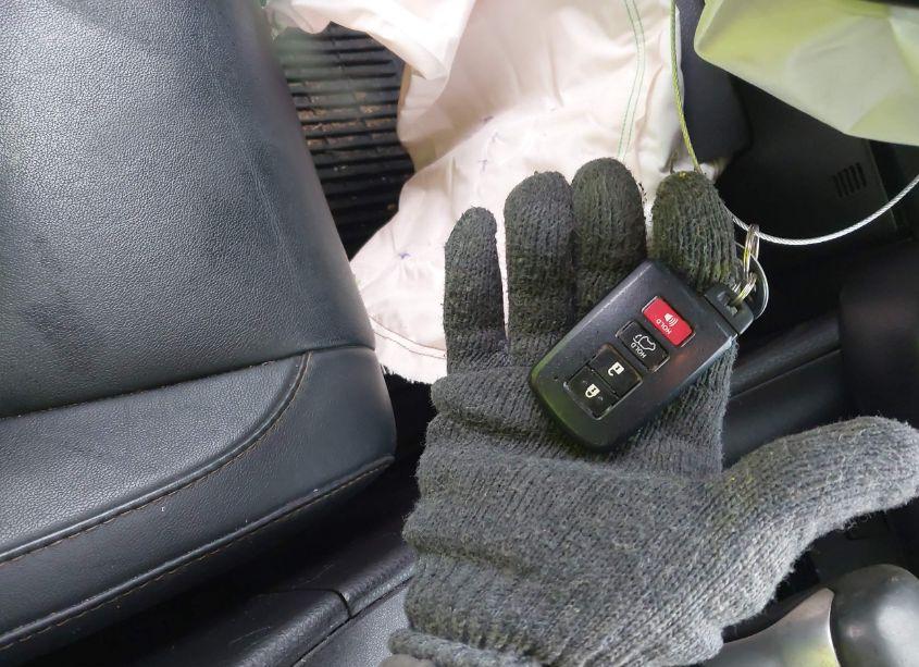 Photo 11 of 2016 Toyota Highlander XLE V6 (VIN 5TDJKRFH0GS322659)