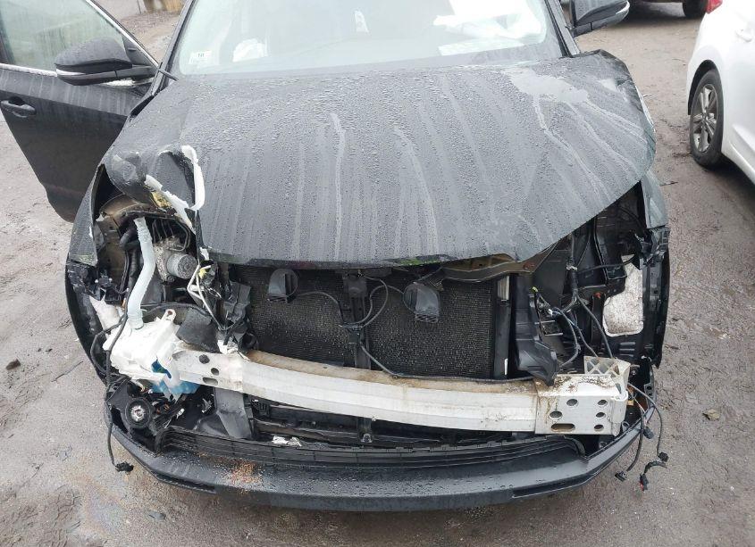 Photo 13 of 2016 Toyota Highlander XLE V6 (VIN 5TDJKRFH0GS322659)