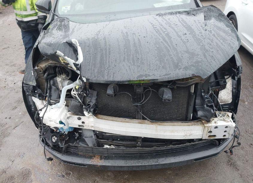 Photo 6 of 2016 Toyota Highlander XLE V6 (VIN 5TDJKRFH0GS322659)