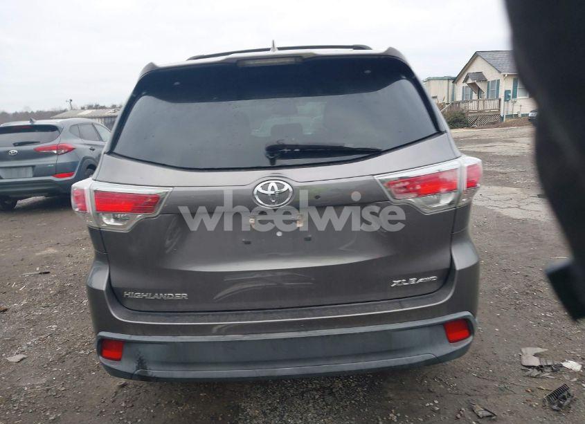 Photo 15 of 2016 Toyota Highlander XLE V6 (VIN 5TDJKRFH0GS506578)