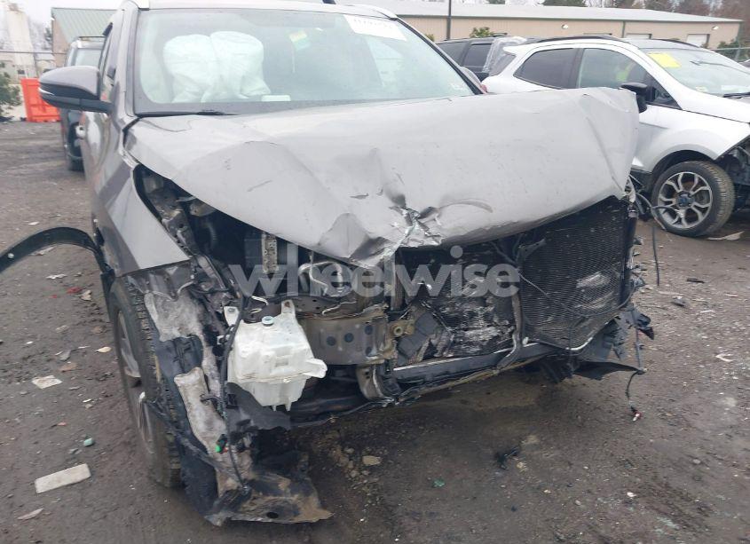 Photo 6 of 2016 Toyota Highlander XLE V6 (VIN 5TDJKRFH0GS506578)