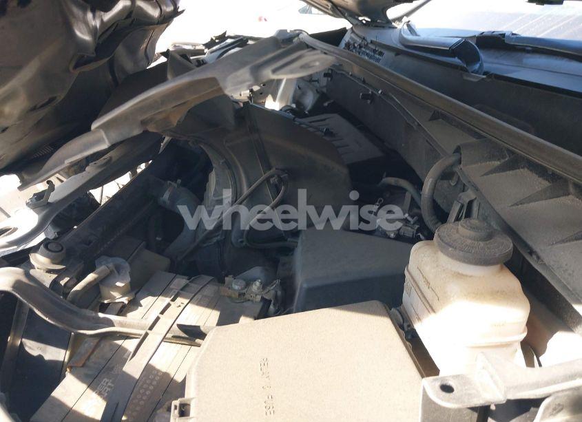 Photo 10 of 2016 Toyota Highlander XLE V6 (VIN 5TDJKRFH1GS285752)