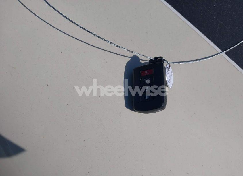 Photo 11 of 2016 Toyota Highlander XLE V6 (VIN 5TDJKRFH1GS285752)