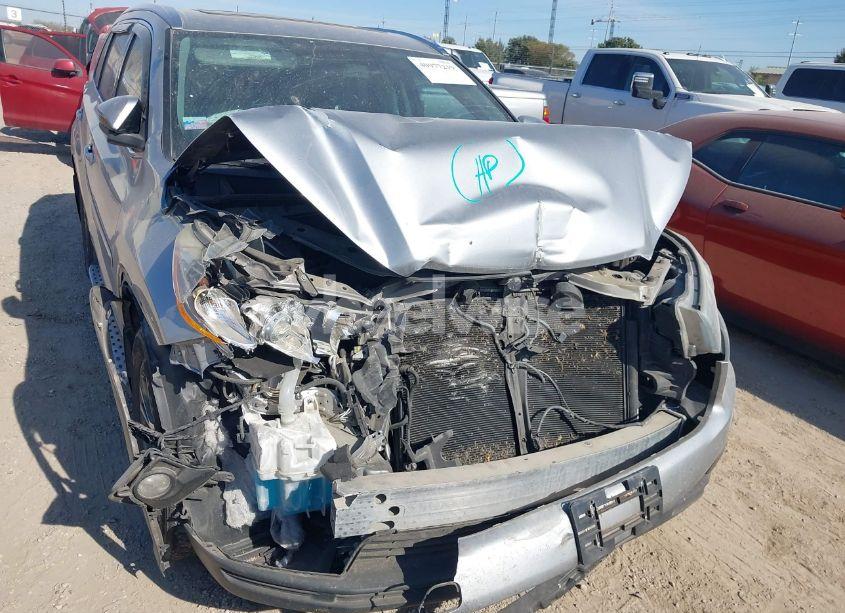 Photo 6 of 2016 Toyota Highlander XLE V6 (VIN 5TDJKRFH1GS285752)