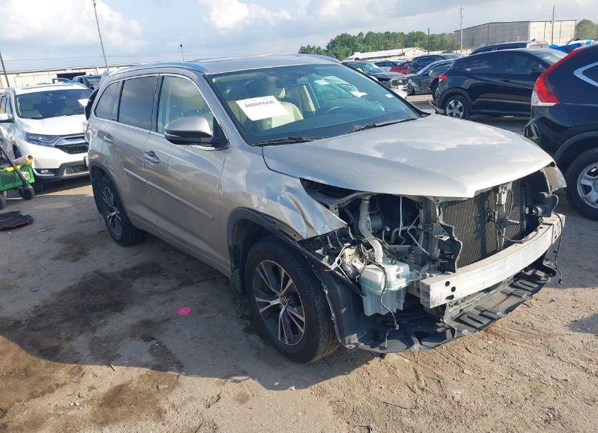 2016 Toyota Highlander XLE V6 (VIN 5TDJKRFH1GS303425) main photo