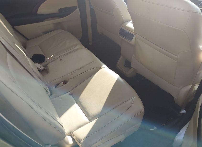 Photo 8 of 2016 Toyota Highlander XLE V6 (VIN 5TDJKRFH1GS303425)