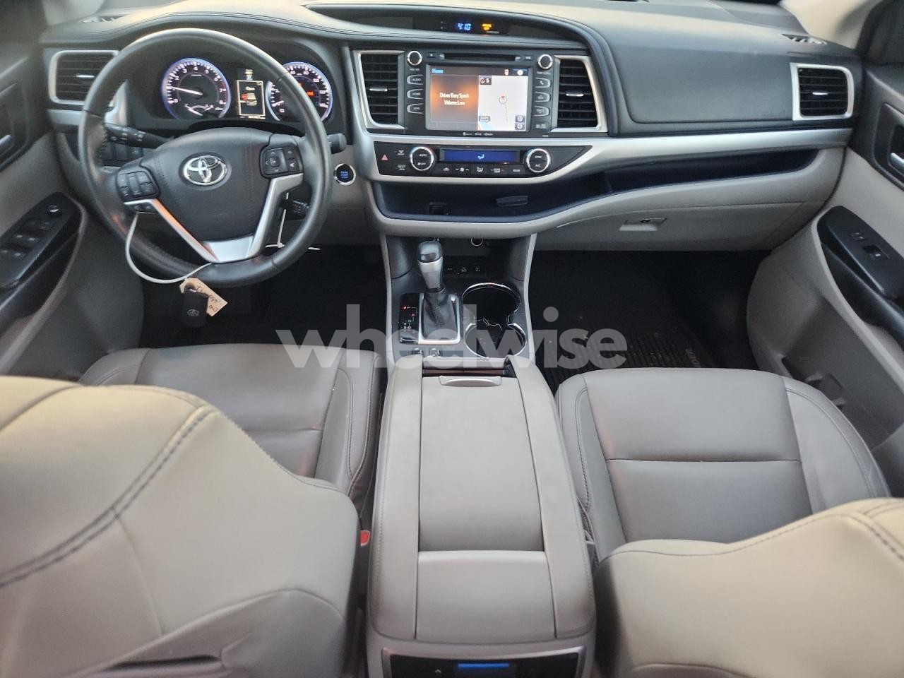 Photo 8 of 2016 TOYOTA HIGHLANDER XLE (VIN 5TDJKRFH1GS318054)