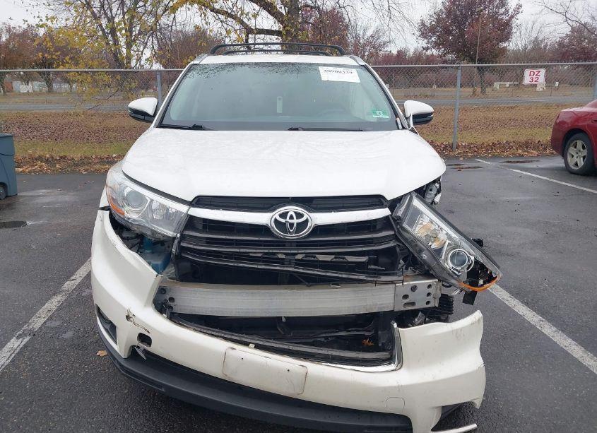 Photo 12 of 2016 Toyota Highlander XLE V6 (VIN 5TDJKRFH1GS319981)