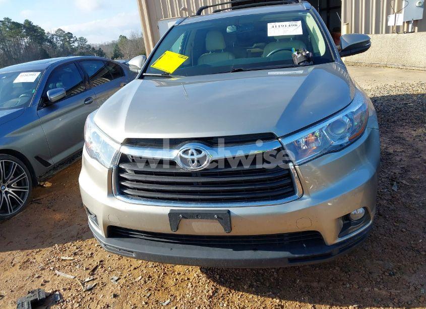 Photo 12 of 2016 Toyota Highlander XLE V6 (VIN 5TDJKRFH1GS331225)