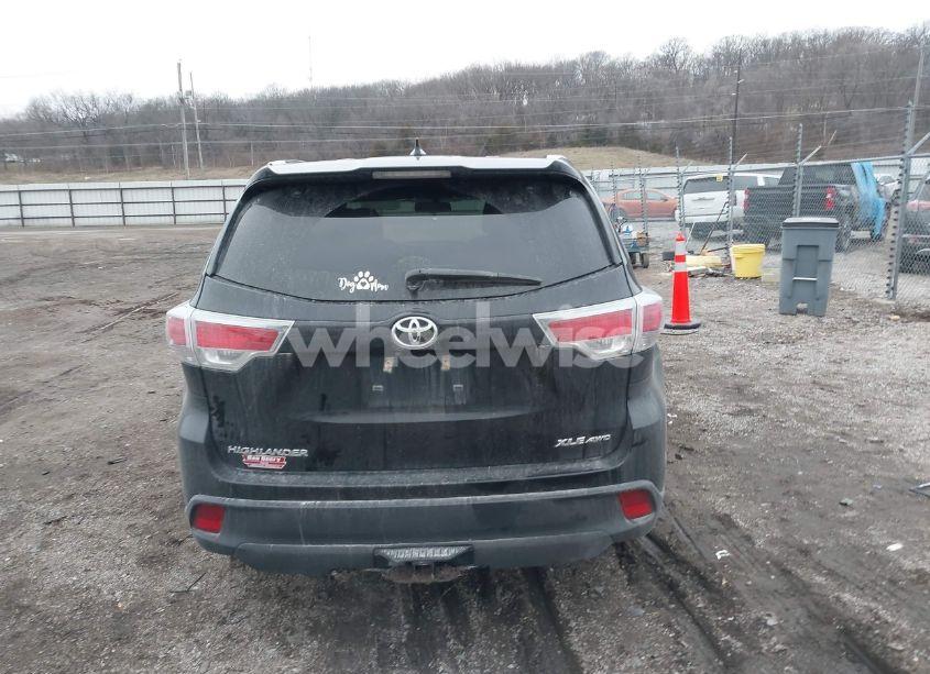 Photo 16 of 2016 Toyota Highlander XLE V6 (VIN 5TDJKRFH1GS338269)