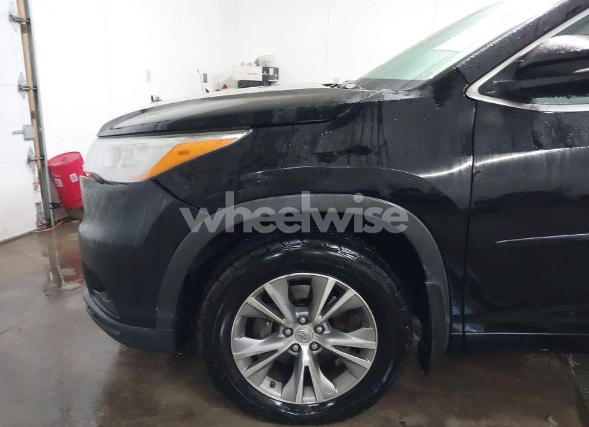 Photo 18 of 2014 Toyota Highlander XLE V6 (VIN 5TDJKRFH2ES041444)
