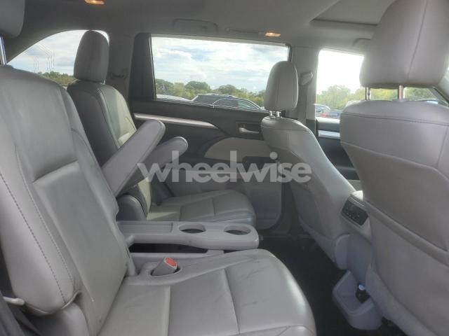 Photo 11 of 2015 TOYOTA HIGHLANDER XLE (VIN 5TDJKRFH2FS206264)