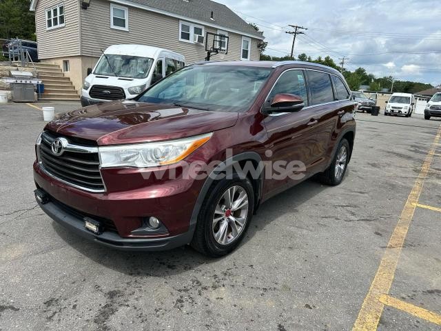 Photo 8 of 2014 TOYOTA HIGHLANDER XLE (VIN 5TDJKRFH3ES005486)
